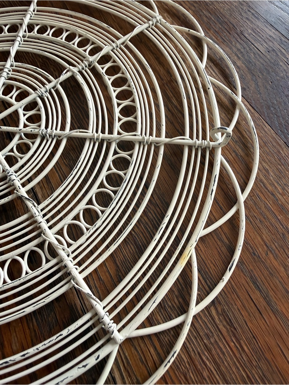New World Market Wire Cooling Rack - Picture 3 of 5